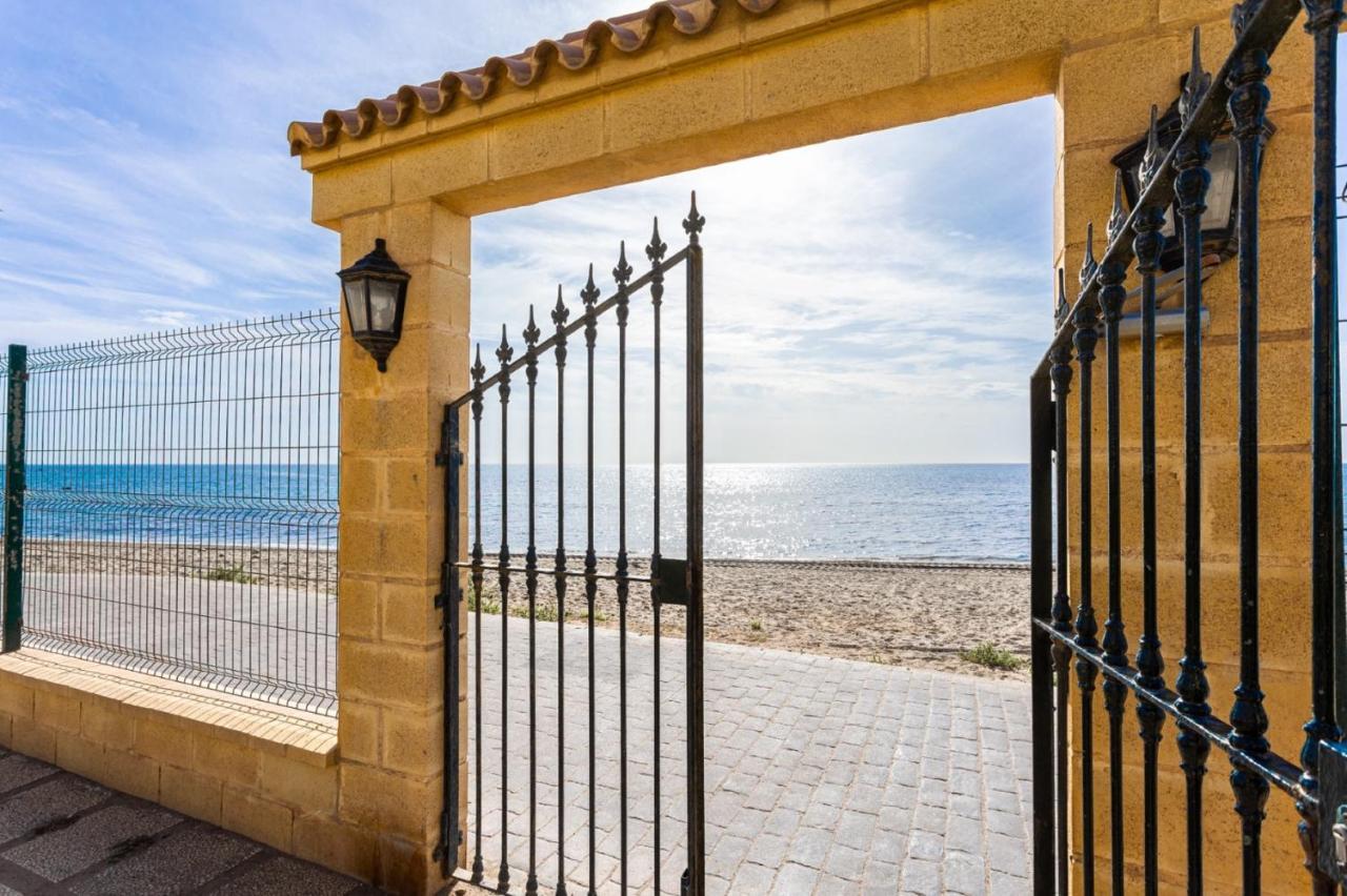 Holidays2Mijas Costa Lubina Del Sol Frontline Beach, Pool, Terrace, Seaview & Parking Sitio de Calahonda Exterior foto